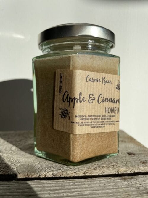 natural scottish apple and cinnamon infused honey by carnie bees 190g